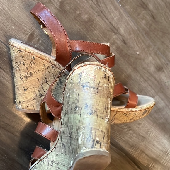 Born wedge sandal in brown leather with cork platform and rubber sole - Picture 6 of 8